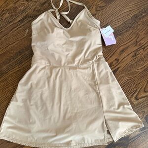 JoyLab Women’s Athletic Dress with built in shorts & pockets, tan, sz Medium